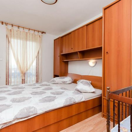Apartments Albina ロパール エクステリア 写真