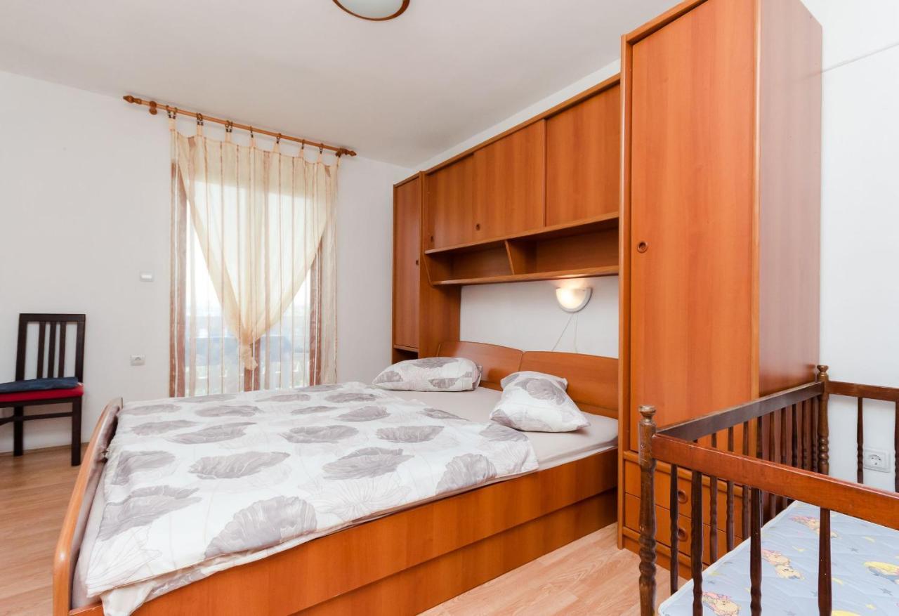 Apartments Albina ロパール エクステリア 写真